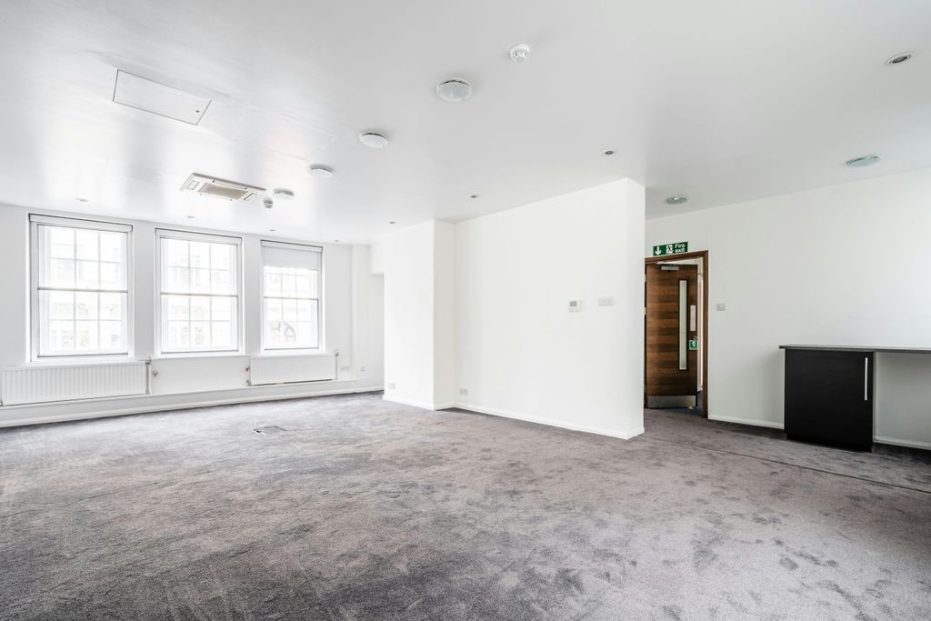 Property photo 2 of 18 Kingsway 113  Low Res 3.Jpg