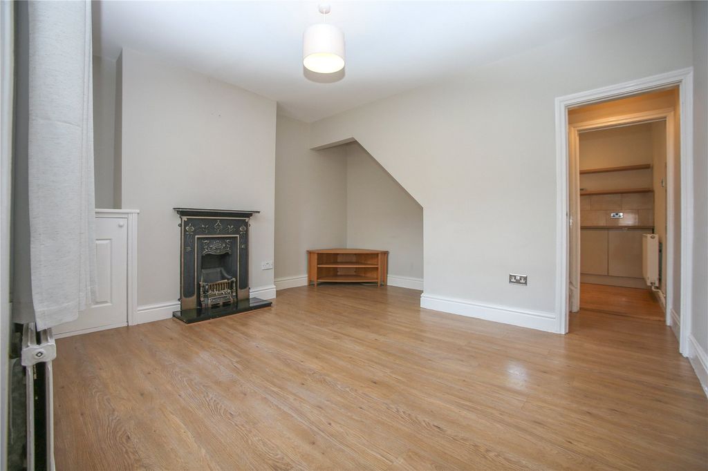 Property photo 3 of 15 Picture No. 02