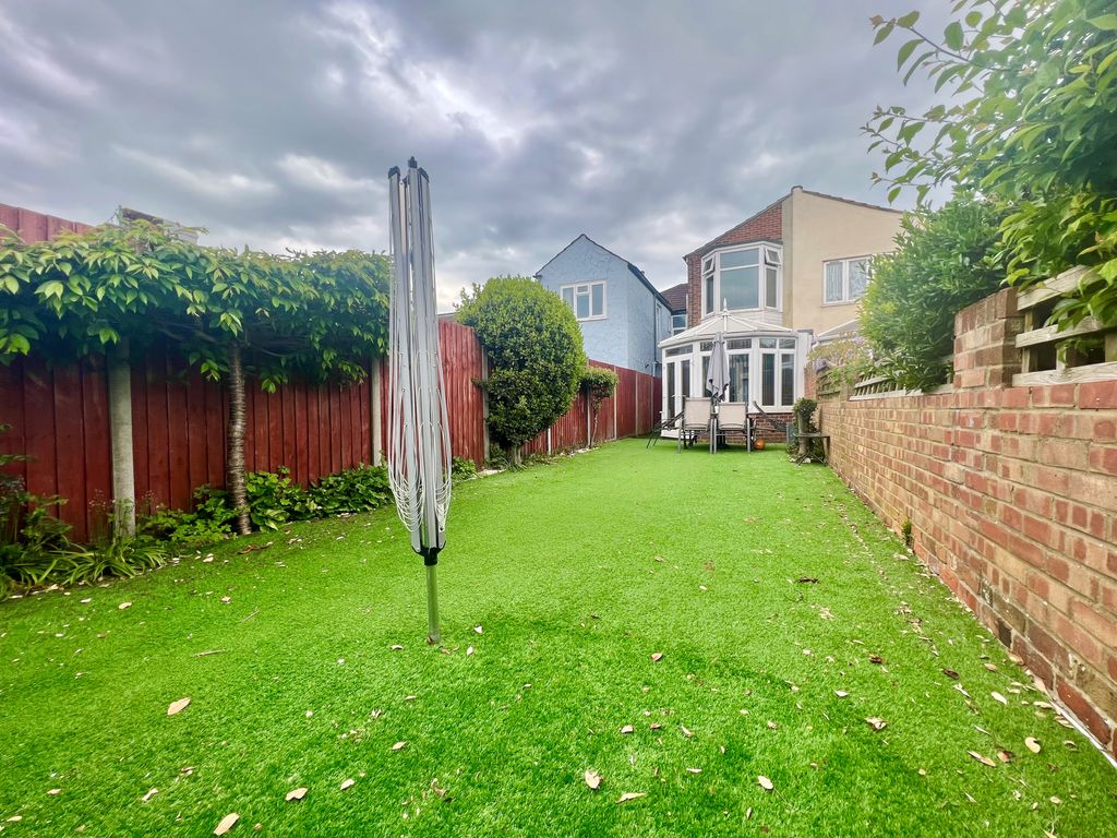 Property photo 2 of 21