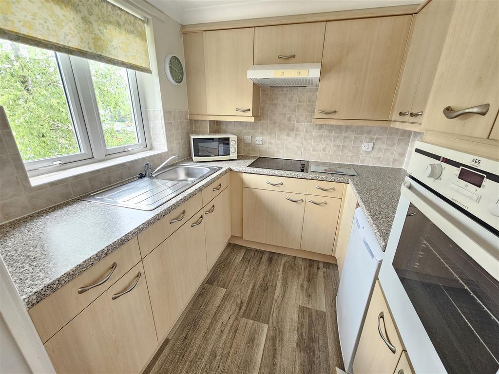 Property photo 3 of 15 Kitchen.Jpg