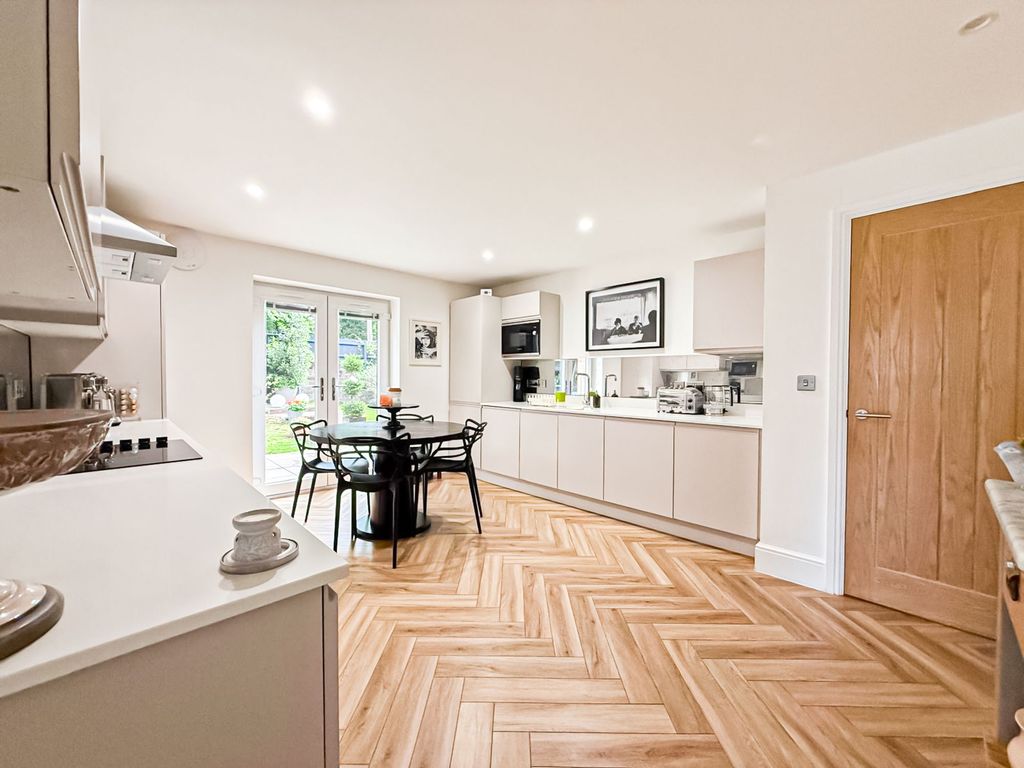 Property photo 2 of 20 Photo 15