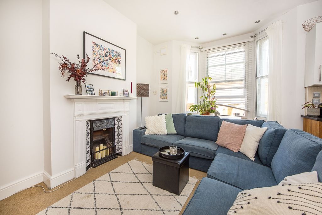 Property photo 2 of 7