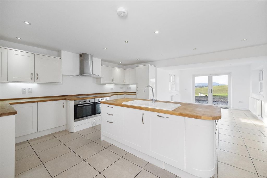 Property photo 3 of 32 1-11.Jpg