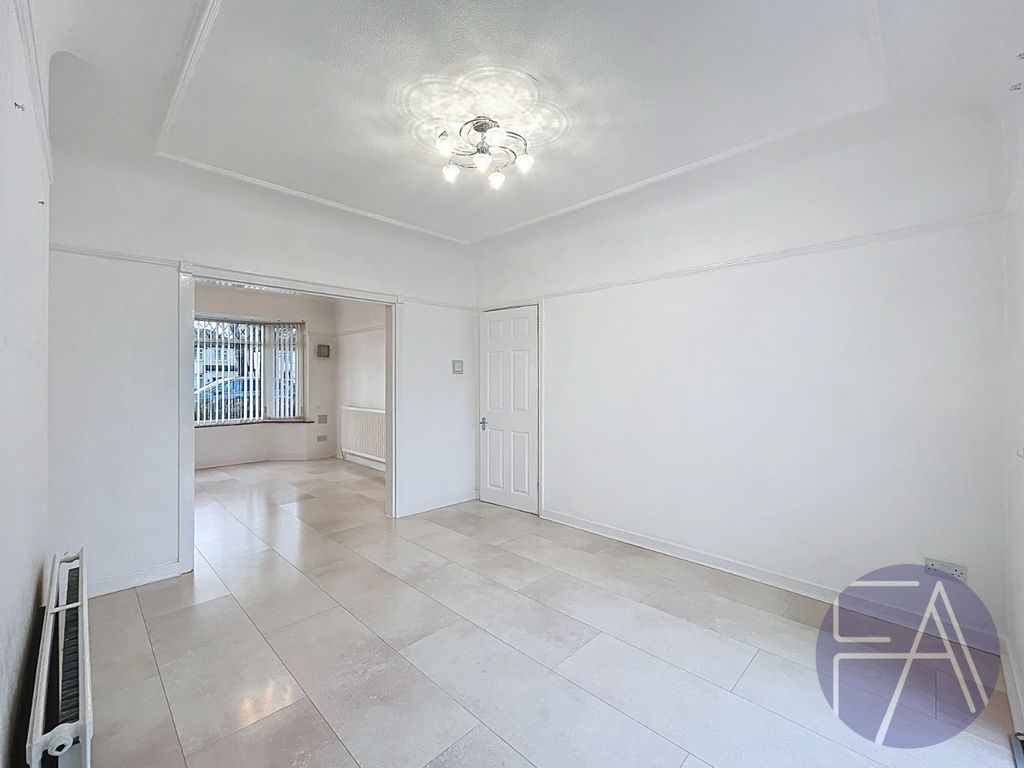 Property photo 3 of 17 4782254