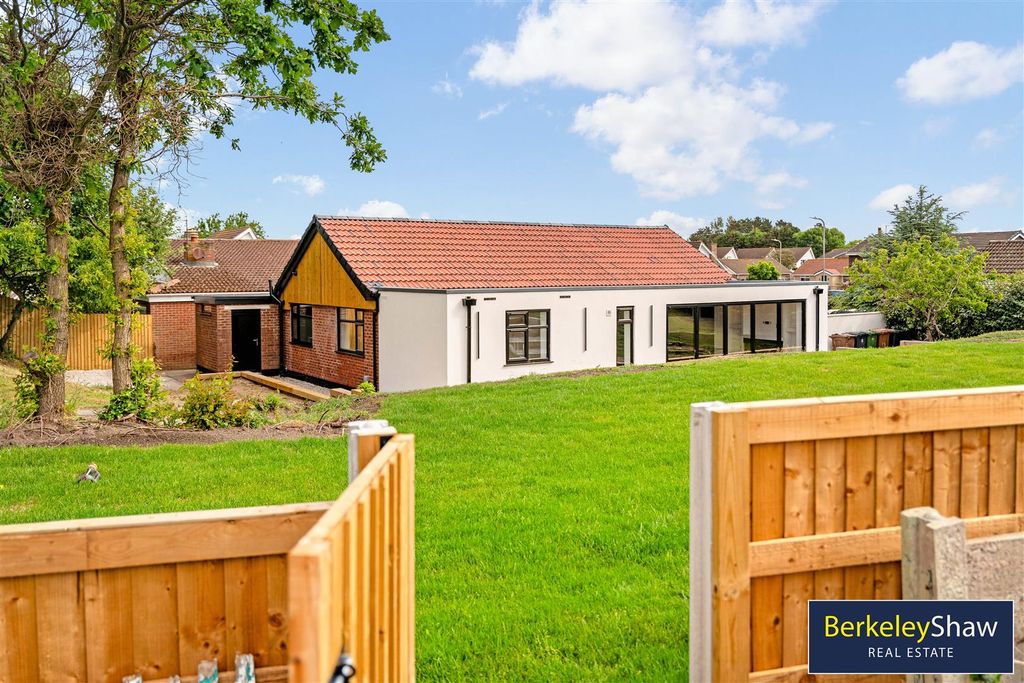 Property photo 1 of 53 11 Briary Croft-3.Jpg