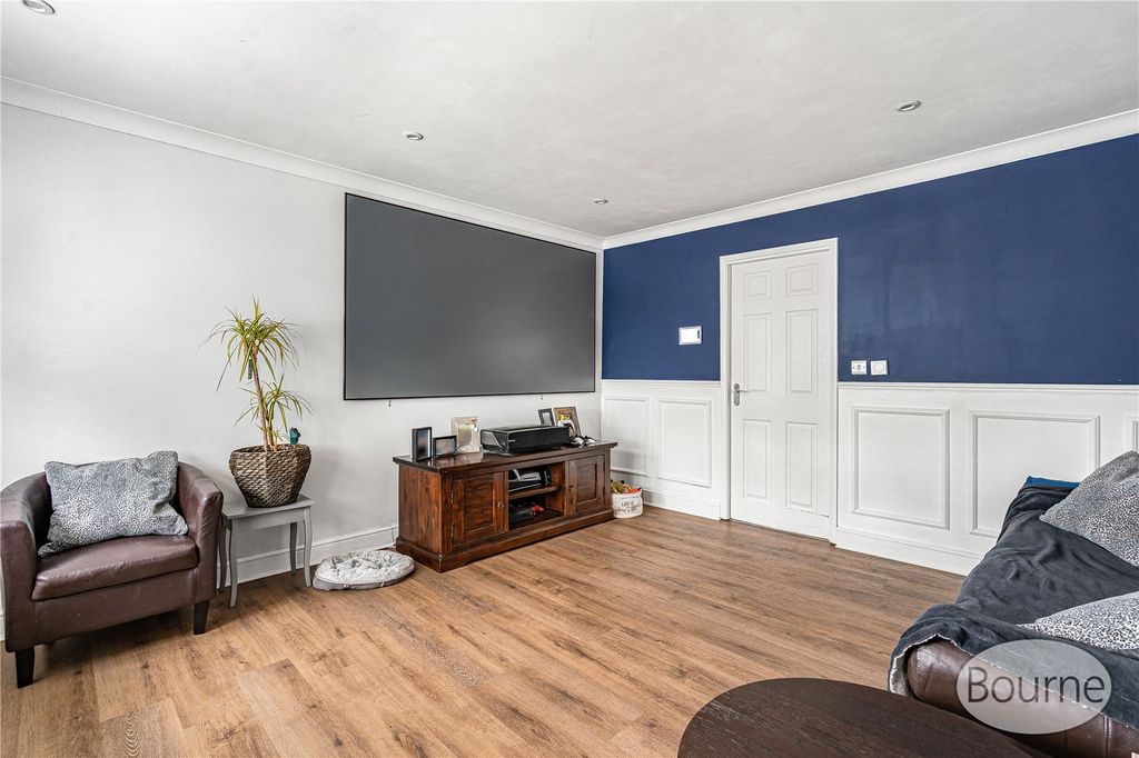 Property photo 3 of 19 Picture No. 03