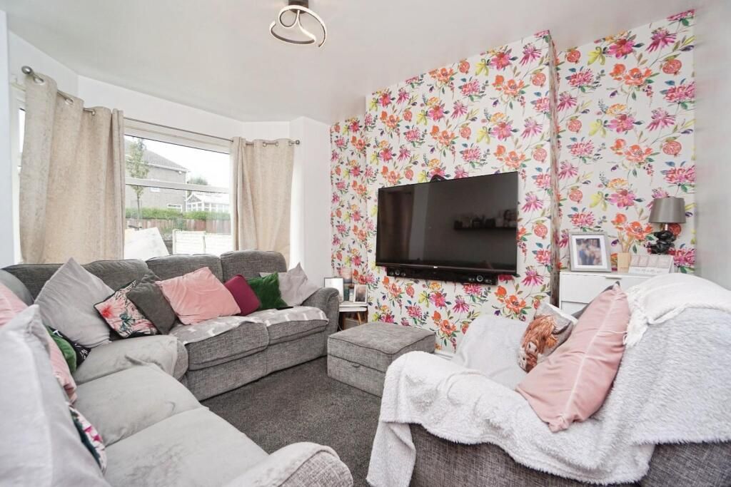 Property photo 2 of 26