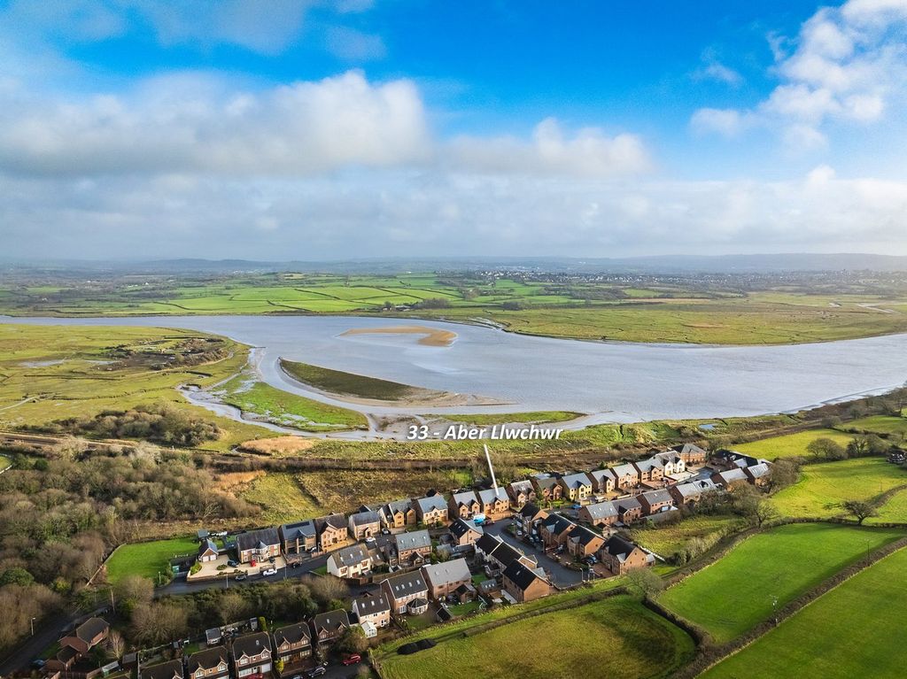 Property photo 3 of 30