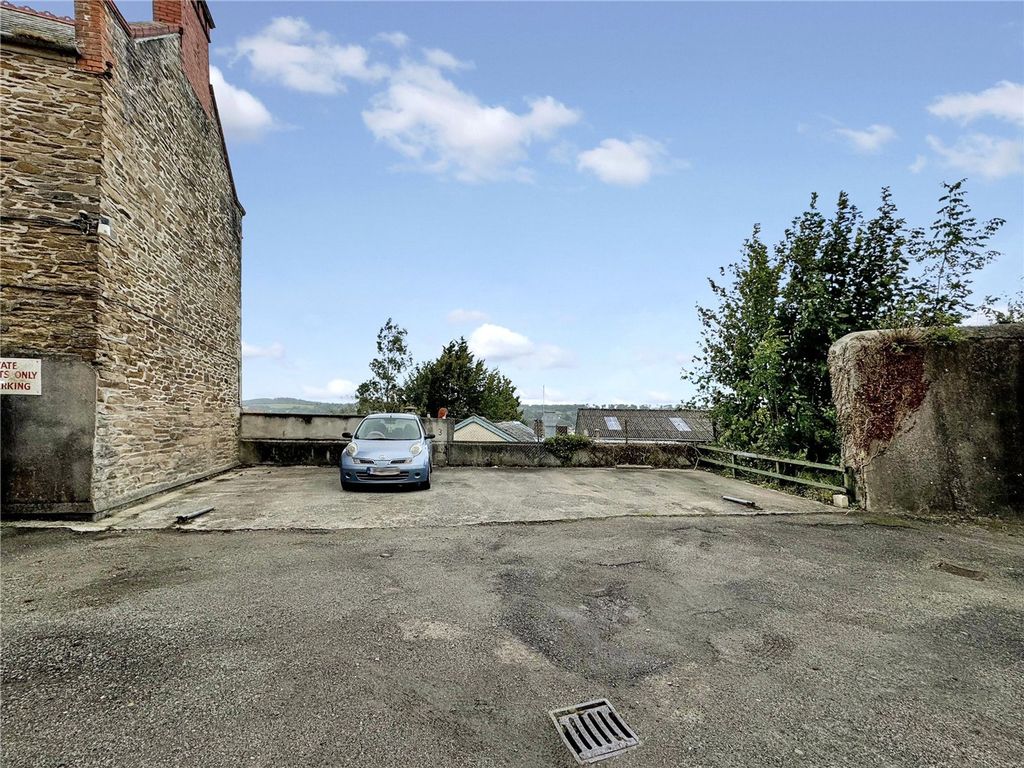 Additional image 8 of 2 bed flat for saleTower Street, Launceston PL15