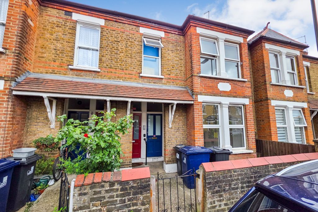 Property photo 2 of 10 40 Oaklands Road, Hanwell, London W7 2Dr