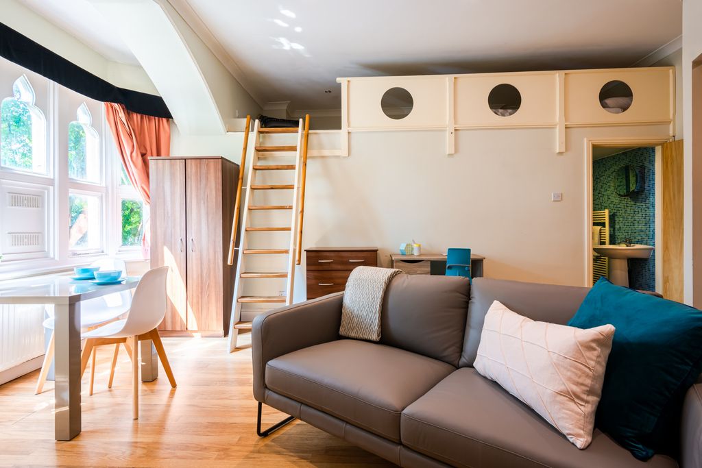 Property photo 1 of 7 Property Photo