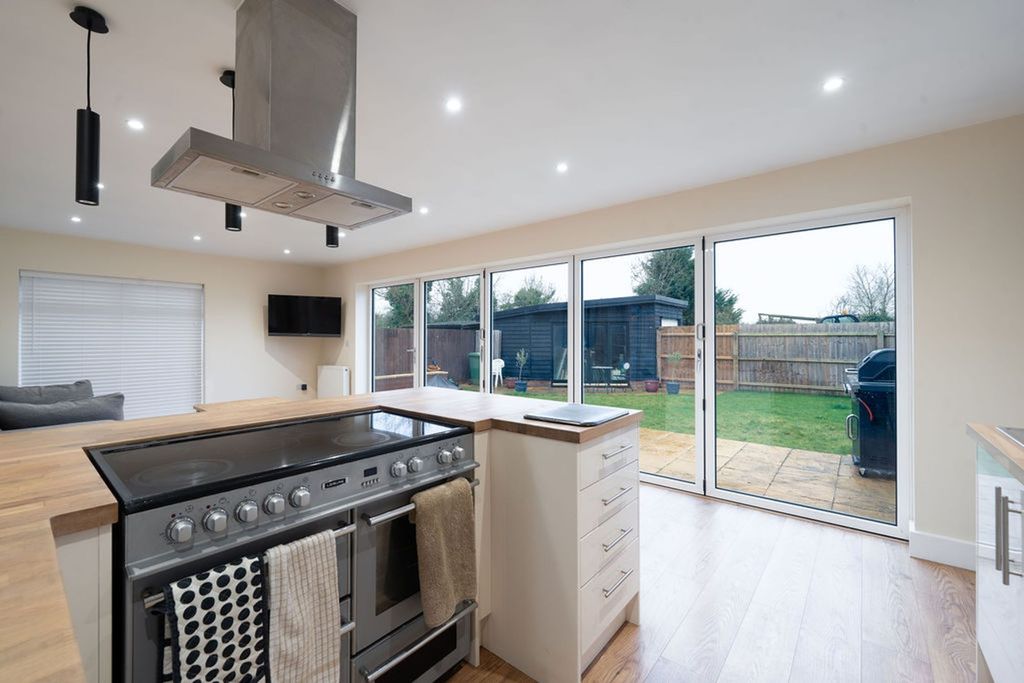 Property photo 2 of 22