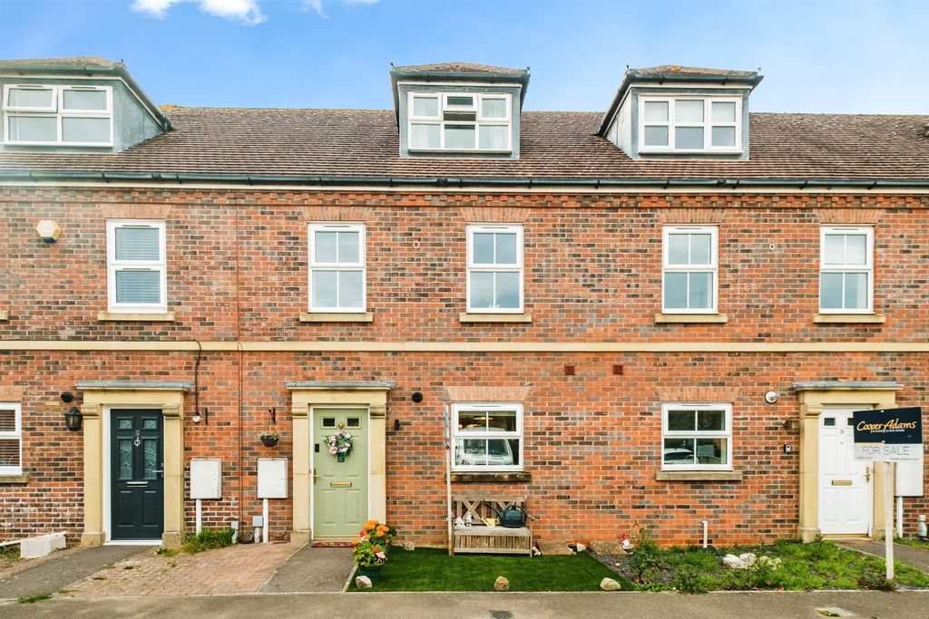 Property photo 1 of 17