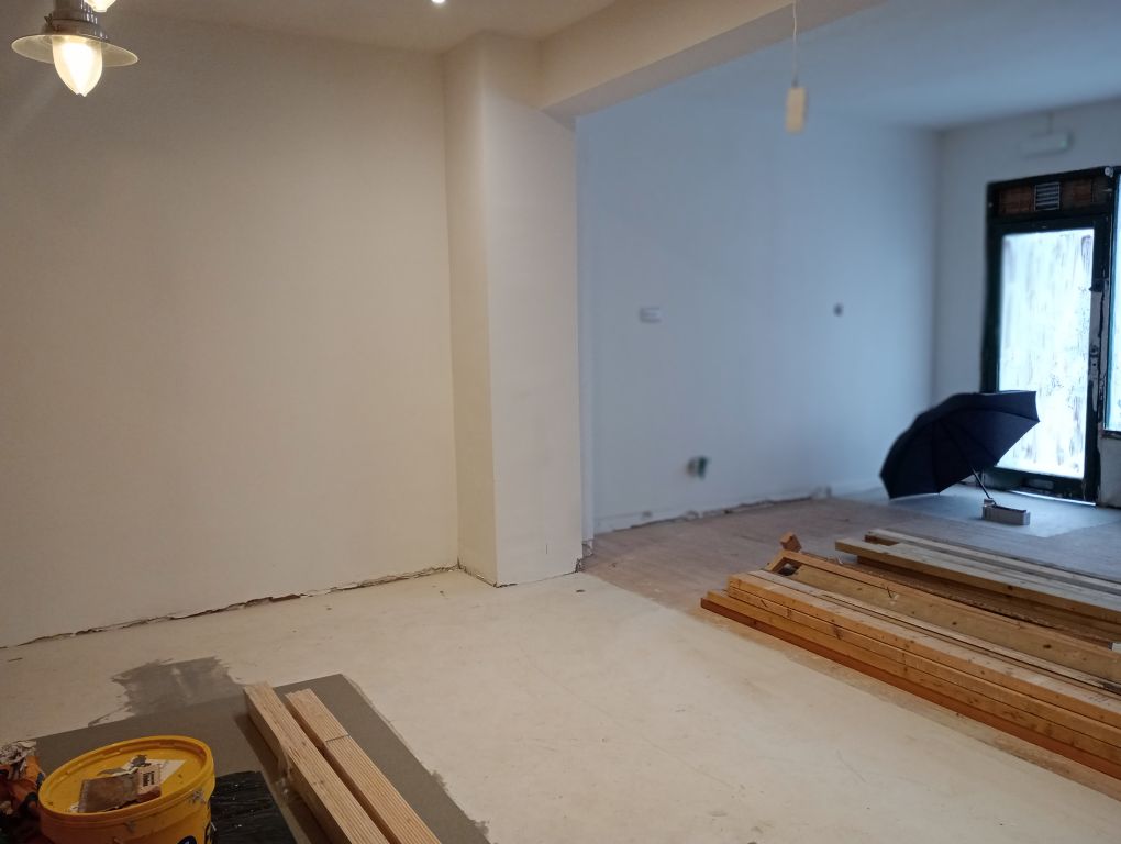 Property photo 2 of 10 Inside Ground Floor
