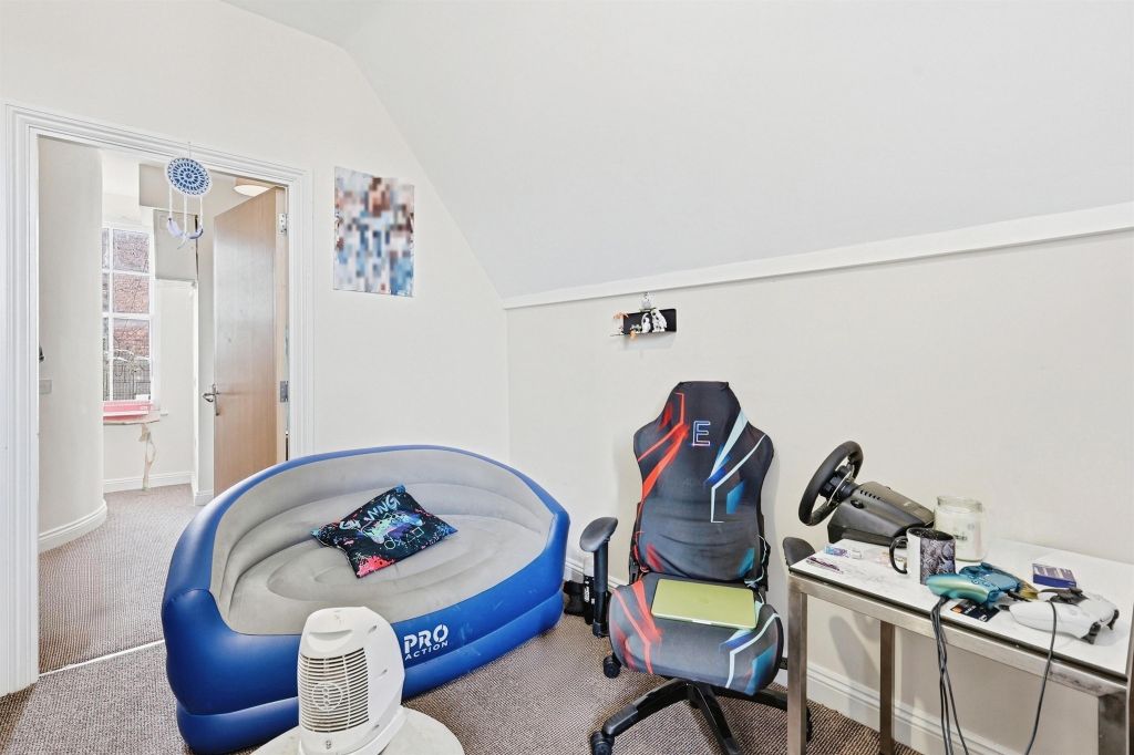 Property photo 3 of 20