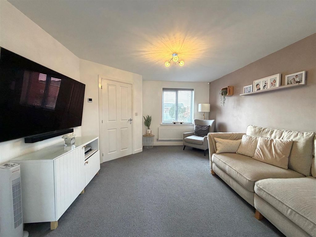 Property photo 2 of 24 B .Jpeg