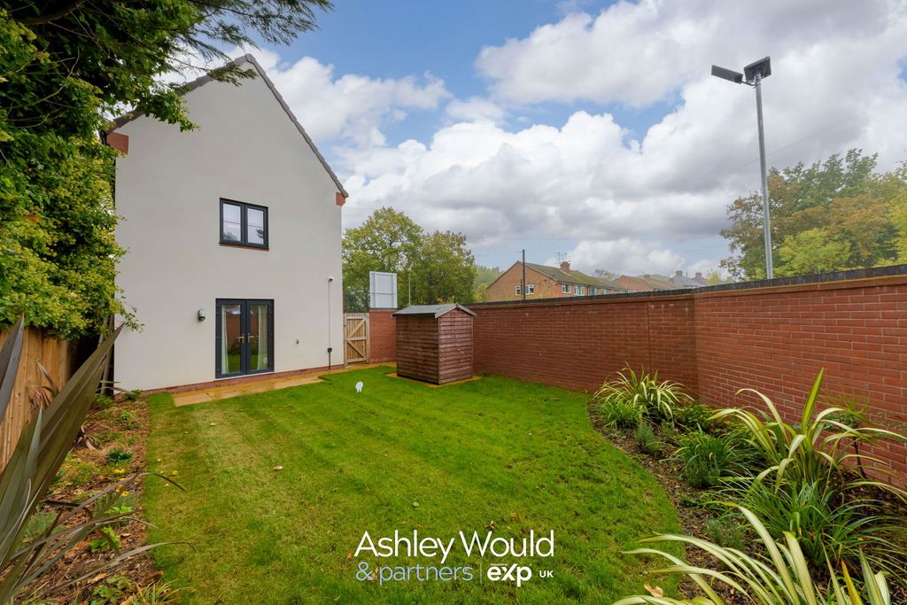 Property photo 1 of 17