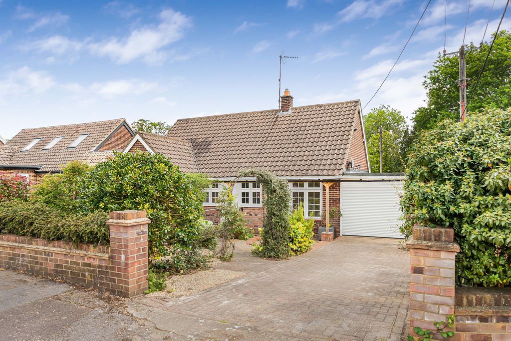 Additional image 20 of 3 bed detached bungalow for saleRiverside Close, Liss, Hampshire GU33