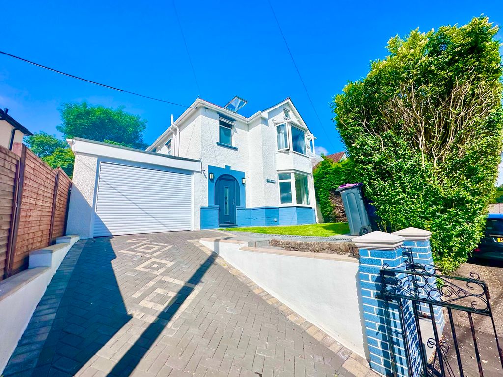 Property photo 1 of 58