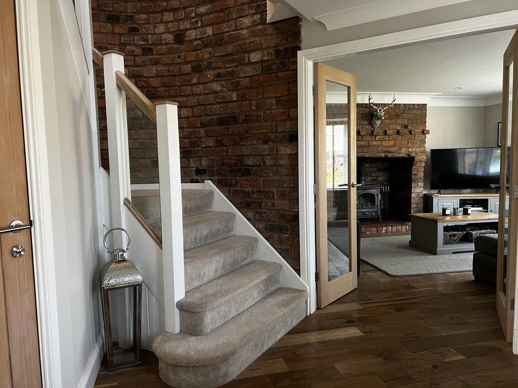 Property photo 2 of 29