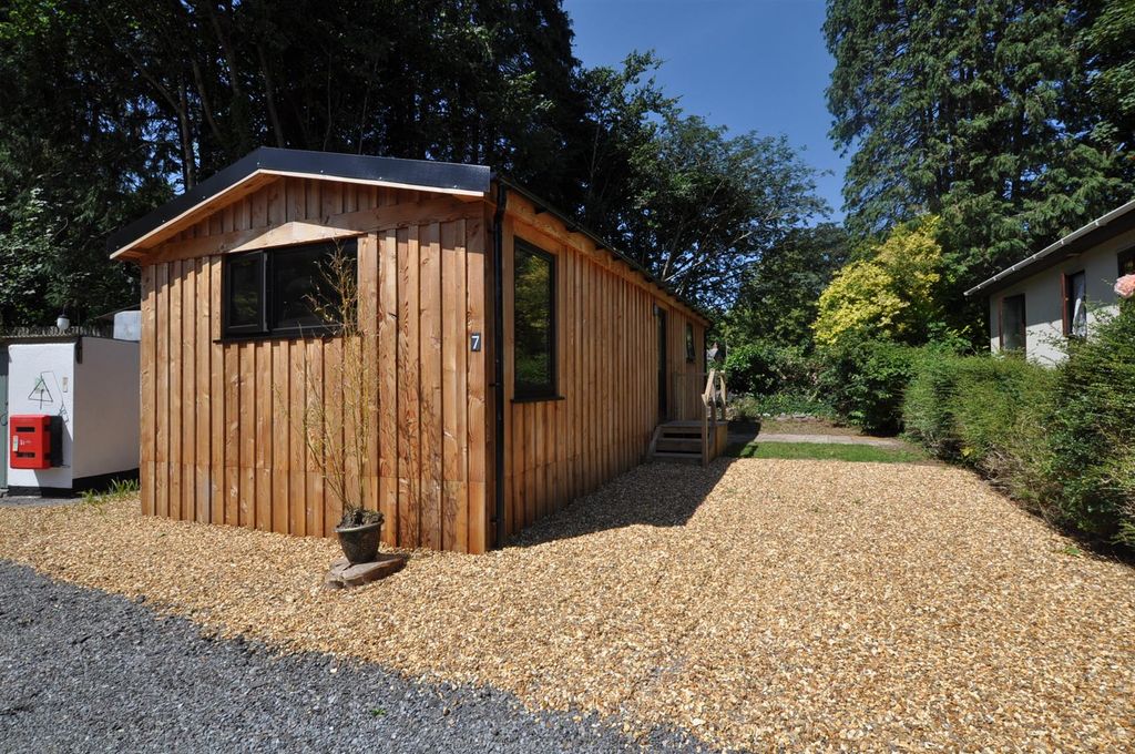 Property photo 1 of 5 Specification