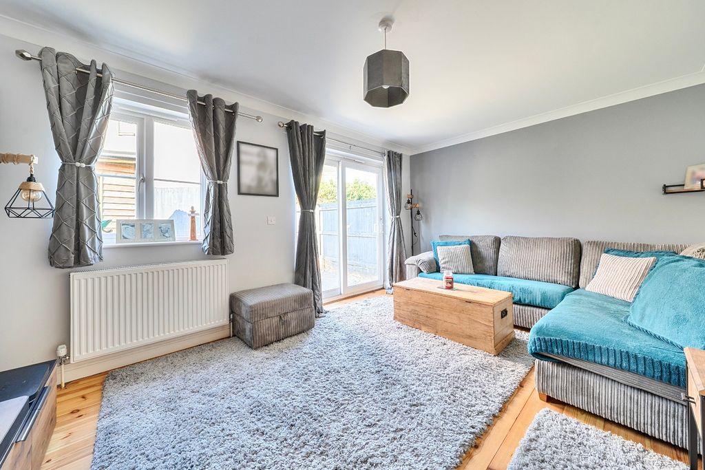 Property photo 3 of 12 5376162