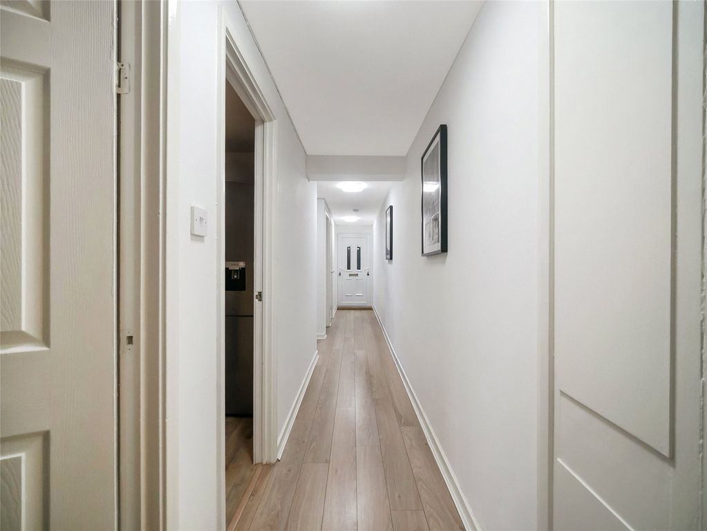 Property photo 2 of 18 Picture No. 03