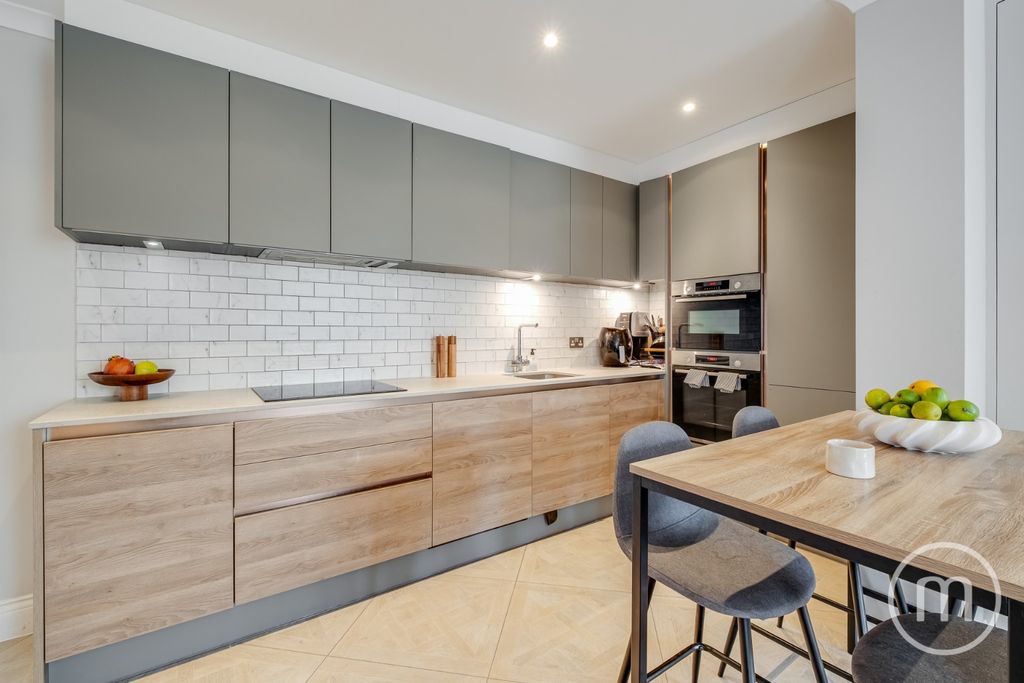 Property photo 1 of 13 5076791