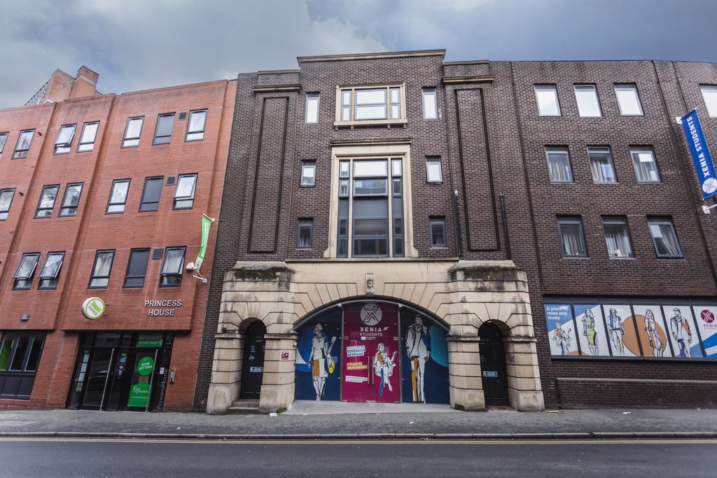 Property photo 1 of 11