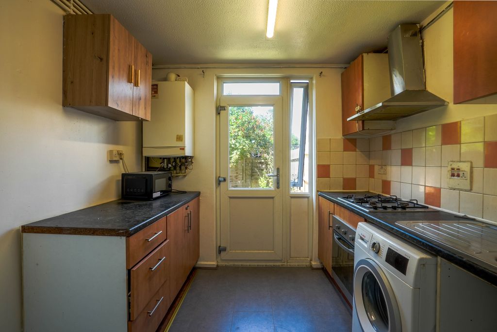 Property photo 3 of 5
