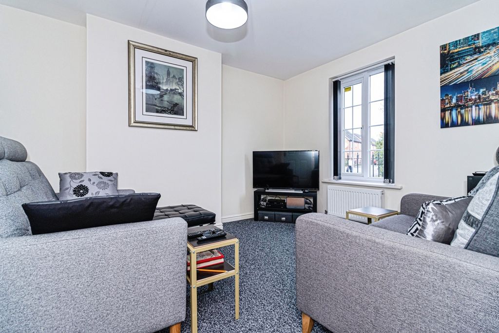 Property photo 2 of 18 Photo