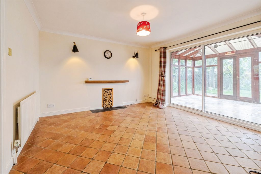 Property photo 3 of 16