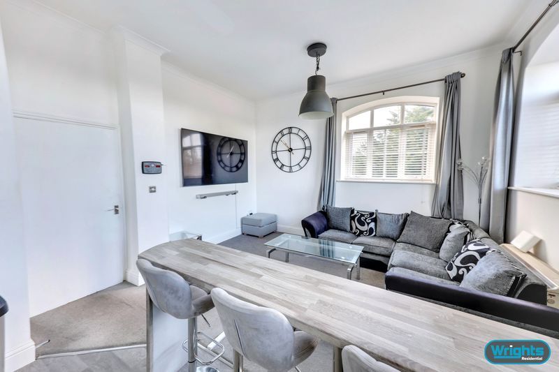 Property photo 3 of 12 Photo 4