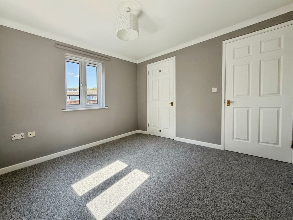 Property photo 3 of 6 Pbox-Img.Jpg