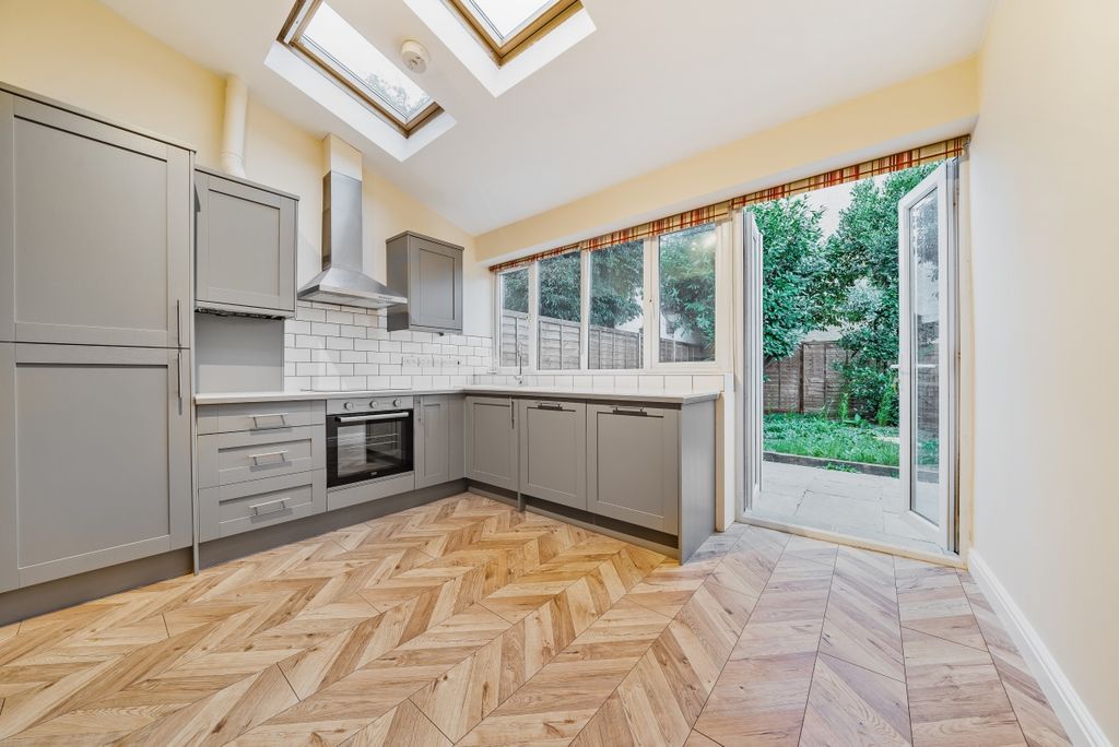 Property photo 3 of 7 1036296 (4)