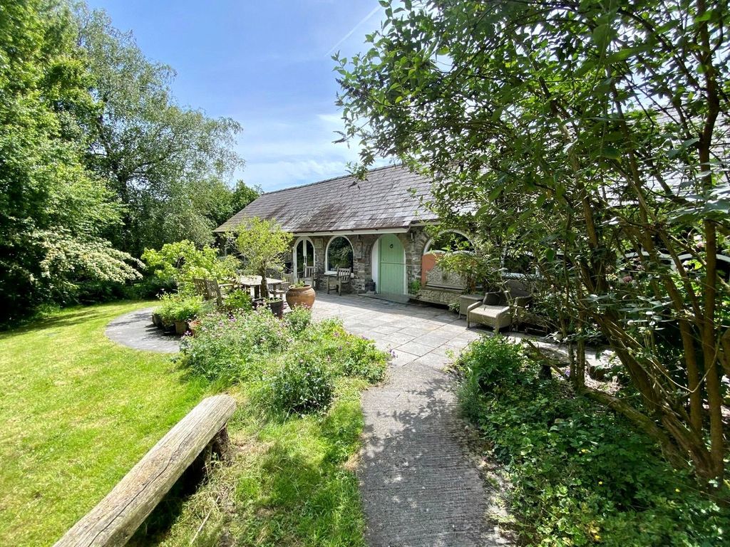 Property photo 1 of 40 Picture No. 75