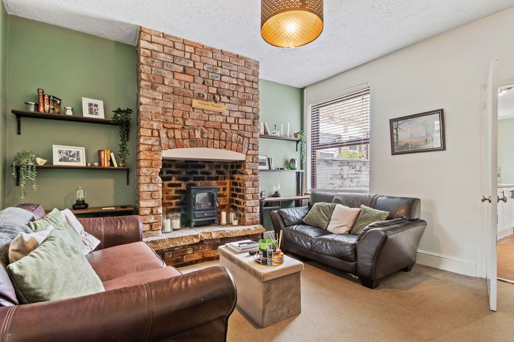 Property photo 3 of 14