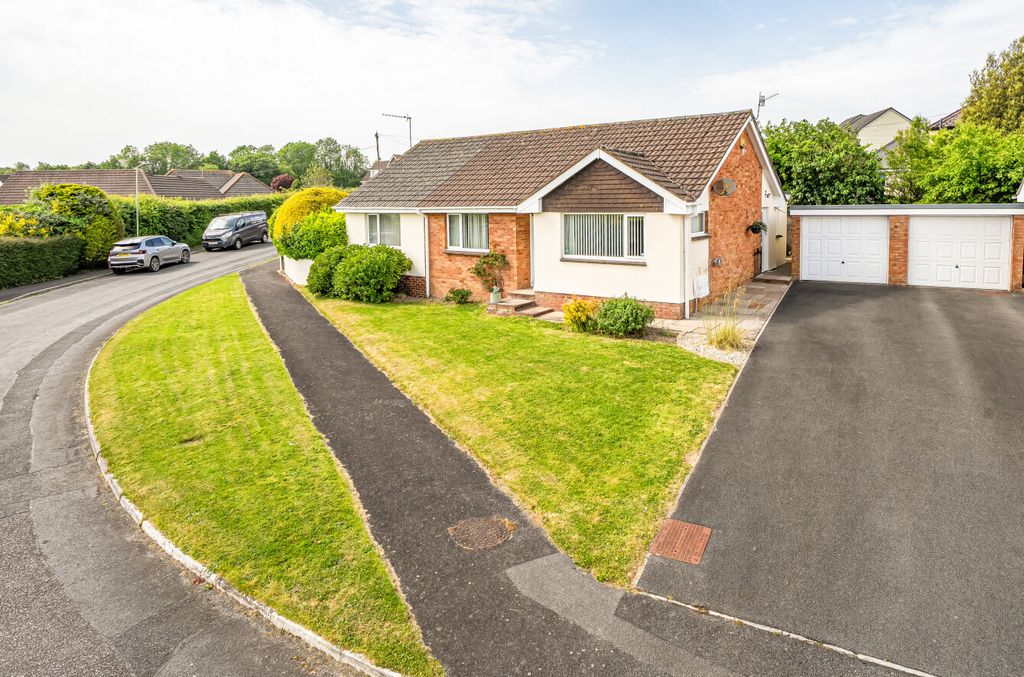 Property photo 1 of 16 1465168-2-6A10778...