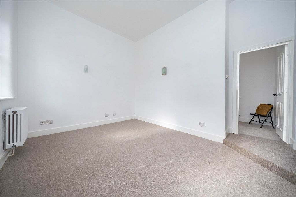 Property photo 2 of 14 Picture No. 05