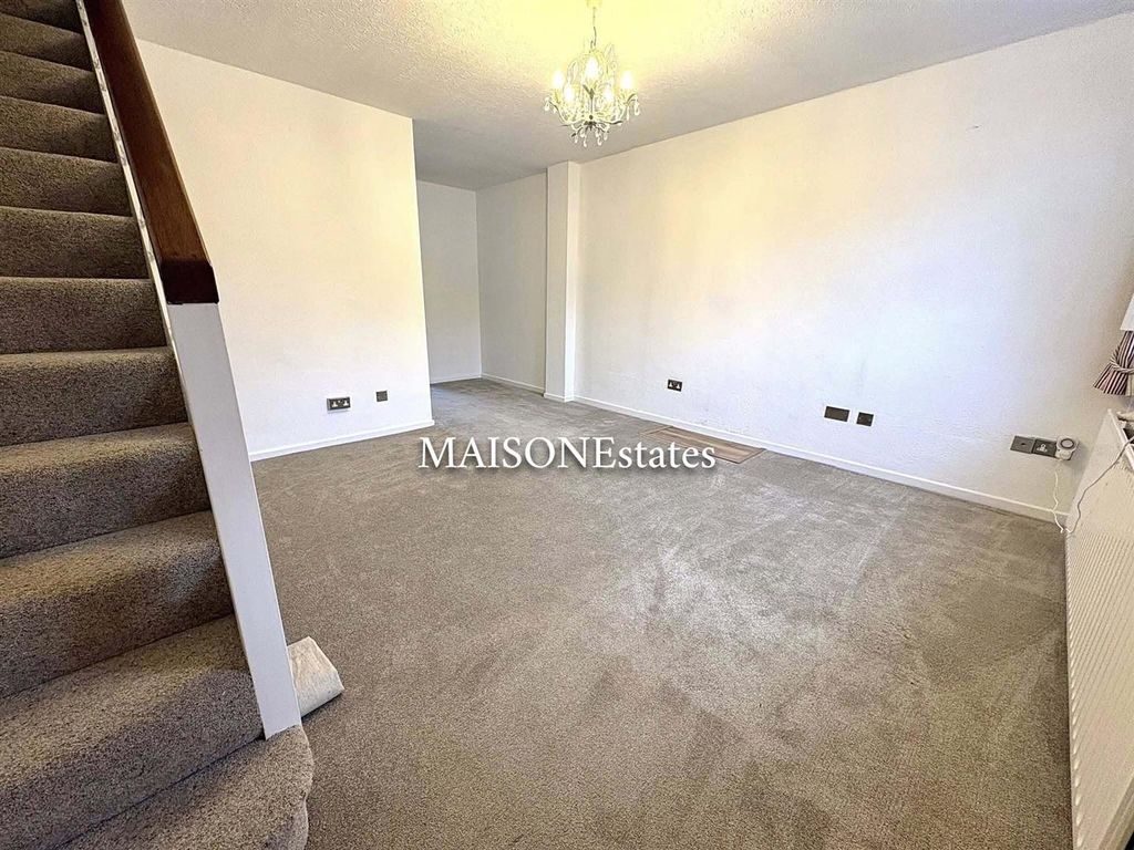 Property photo 3 of 13 Lounge..Jpg