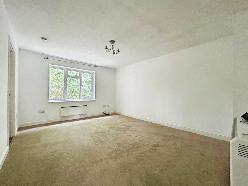 Property photo 2 of 11 Picture No. 16