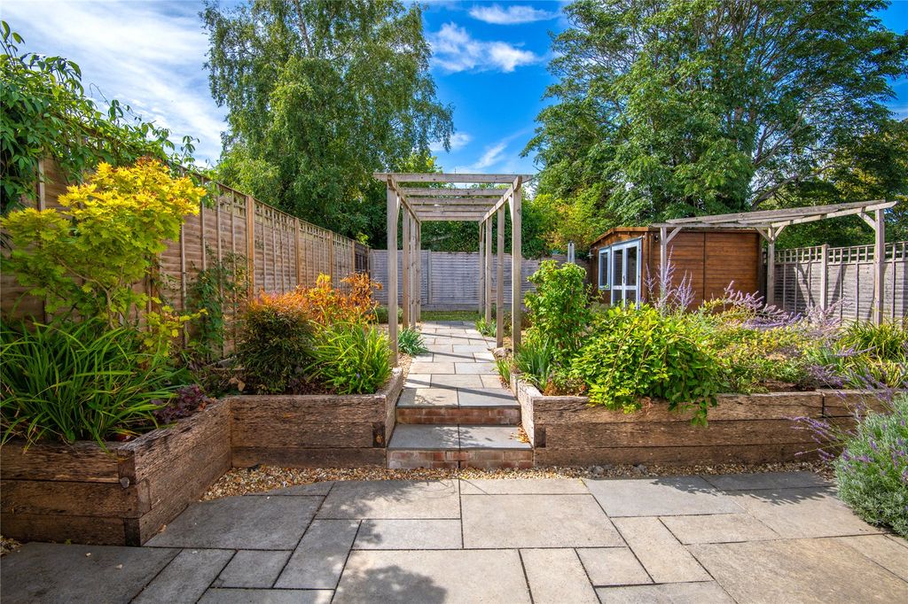 Property photo 2 of 35 Picture No. 31