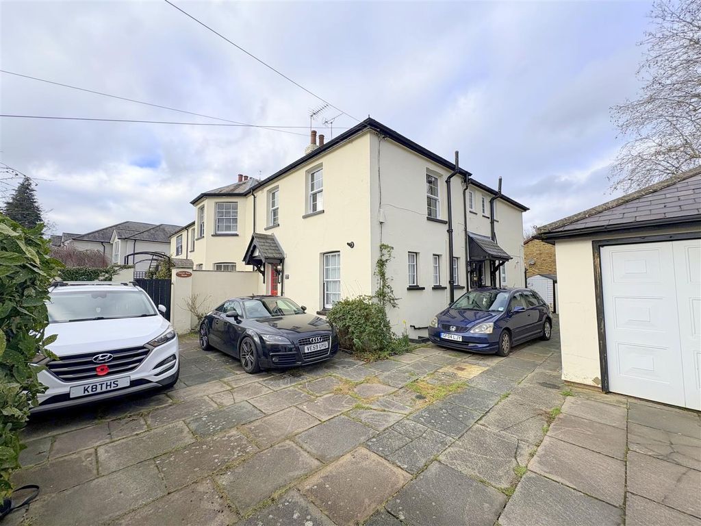 Property photo 1 of 10 Outside 1.Jpg