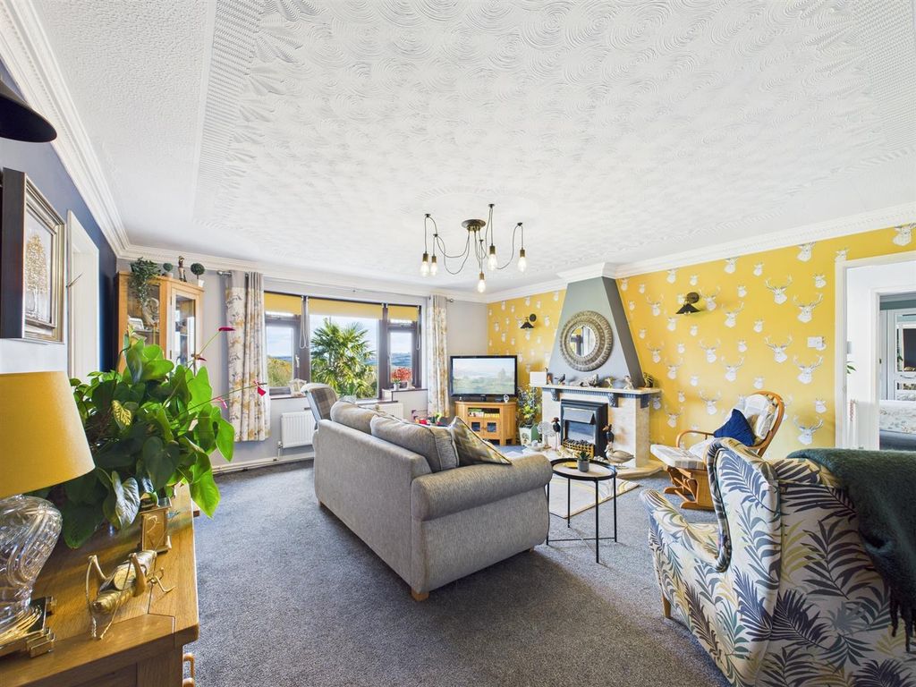 Property photo 1 of 19 Cam04045G0-Pr0033-Still006.Jpg