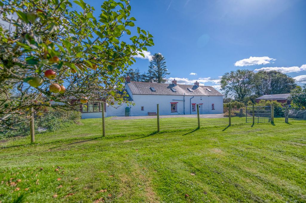 Property photo 3 of 39