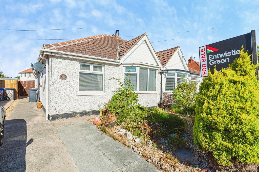 Property photo 1 of 11 Pbox-Img.Jpg