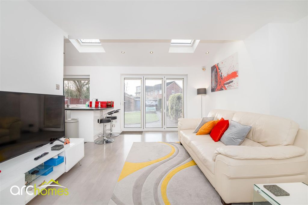 Property photo 3 of 40 Lovers-22.Jpg