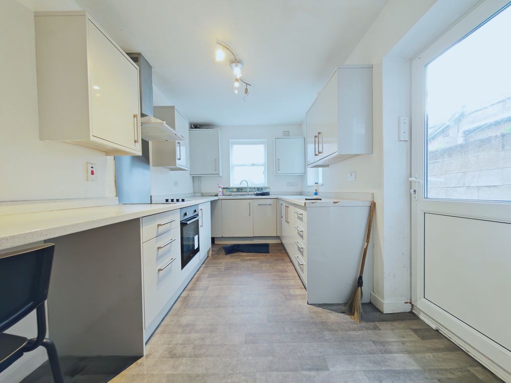 Property photo 2 of 10 Property