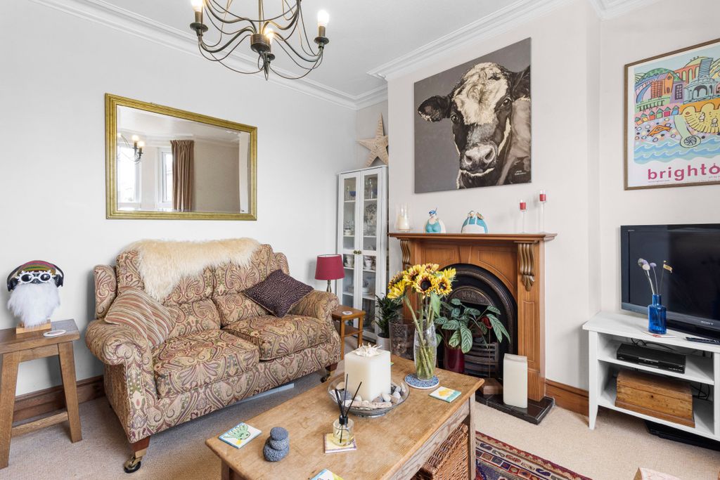 Property photo 3 of 48