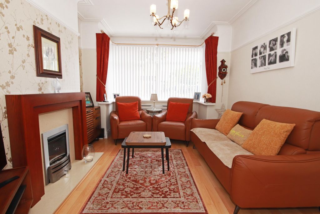 Property photo 2 of 18